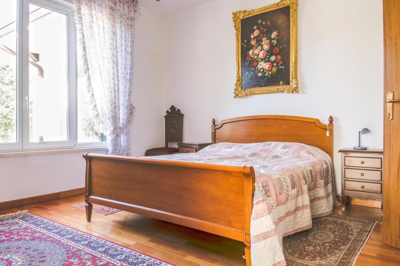 Villa Carini With 3000 Mq Garden & Heated Pool Castelnuovo del Garda Luaran gambar