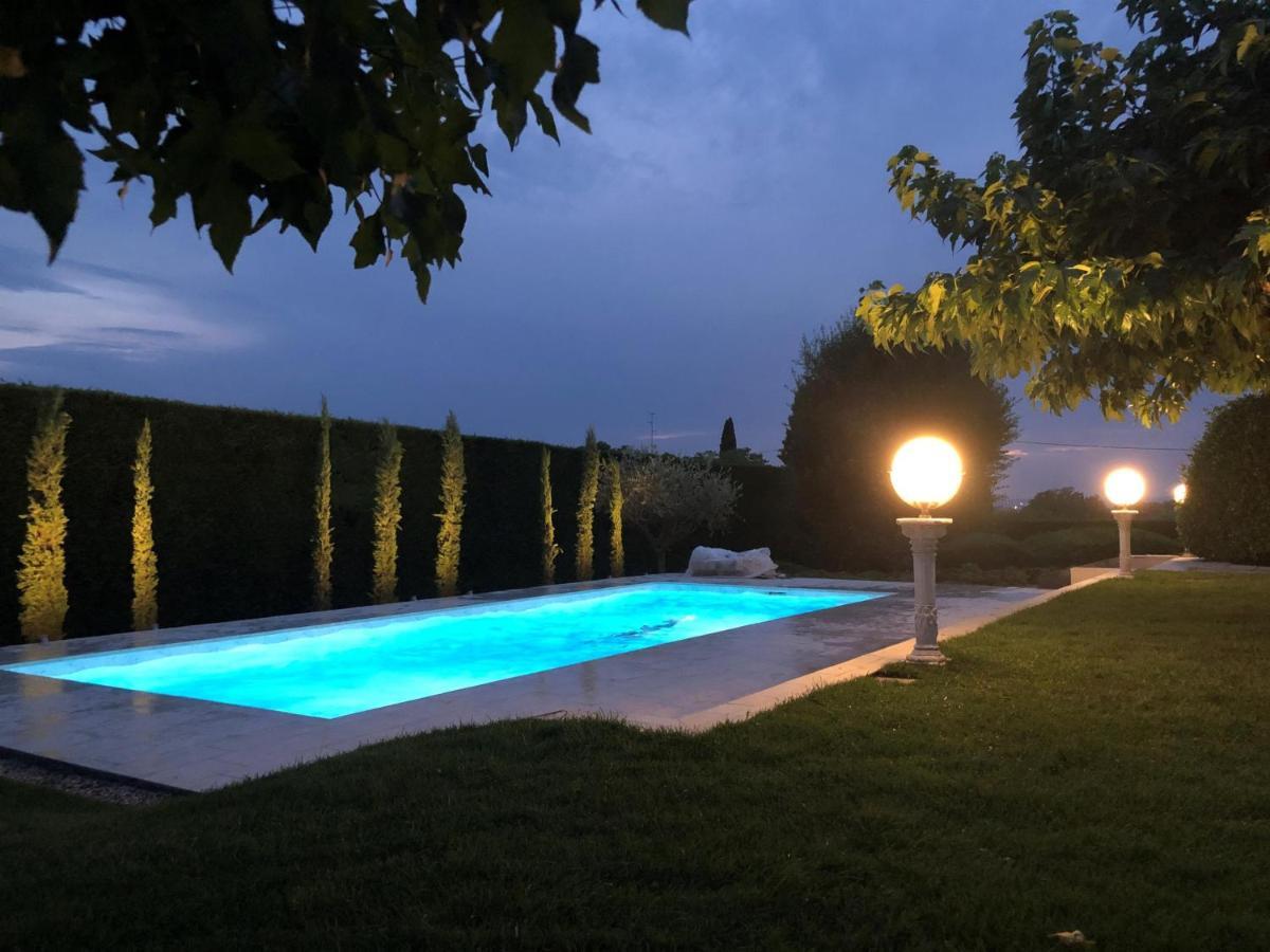 Villa Carini With 3000 Mq Garden & Heated Pool Castelnuovo del Garda Luaran gambar