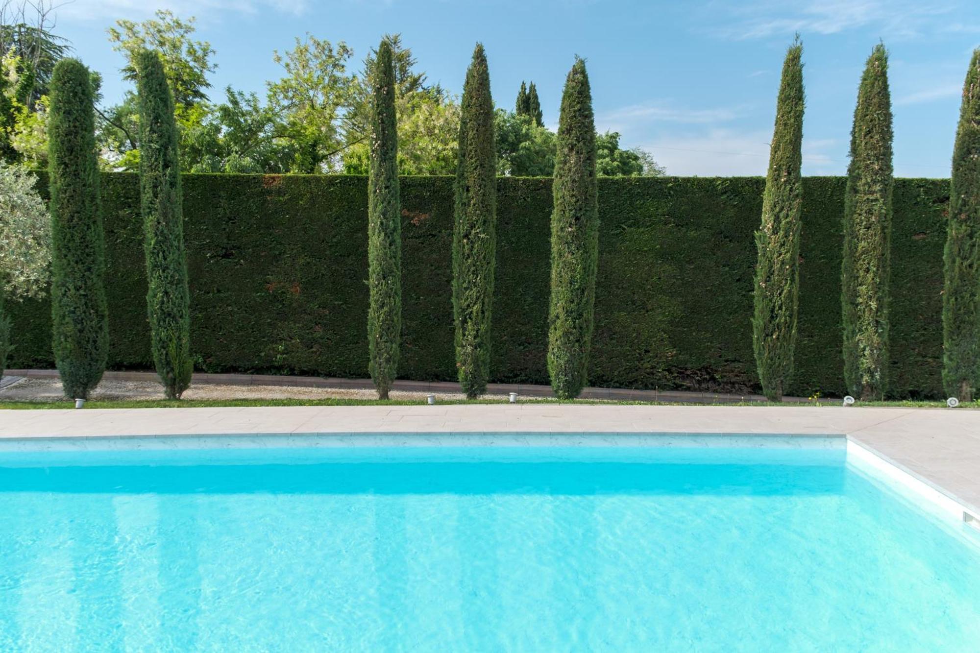 Villa Carini With 3000 Mq Garden & Heated Pool Castelnuovo del Garda Luaran gambar