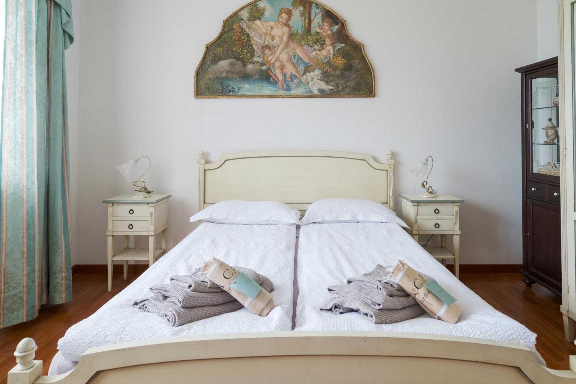 Villa Carini With 3000 Mq Garden & Heated Pool Castelnuovo del Garda Luaran gambar